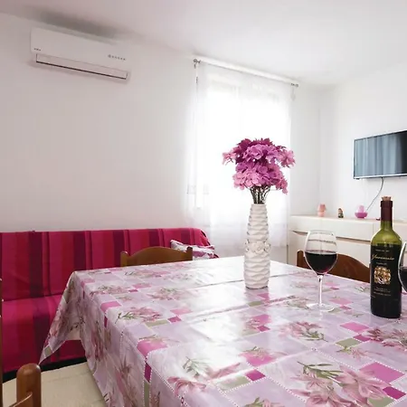 Two-bedroom In * Pridraga